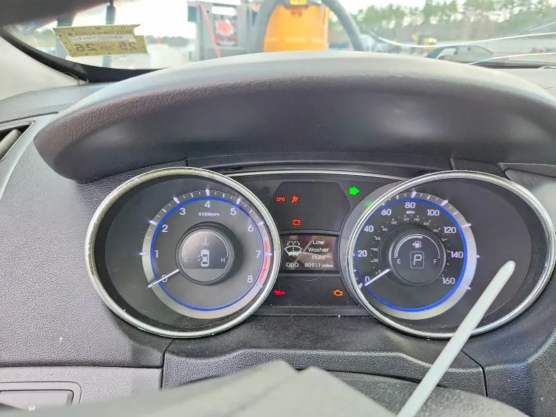 2011 HYUNDAI SONATA GLS  