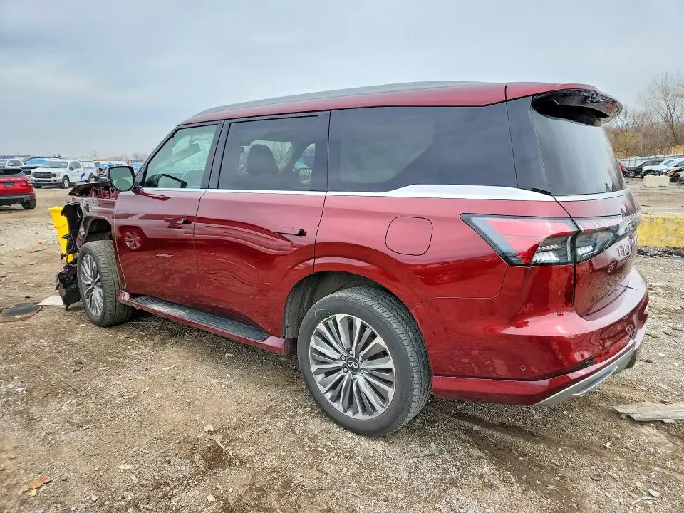 2025 INFINITI QX80 LUXE  