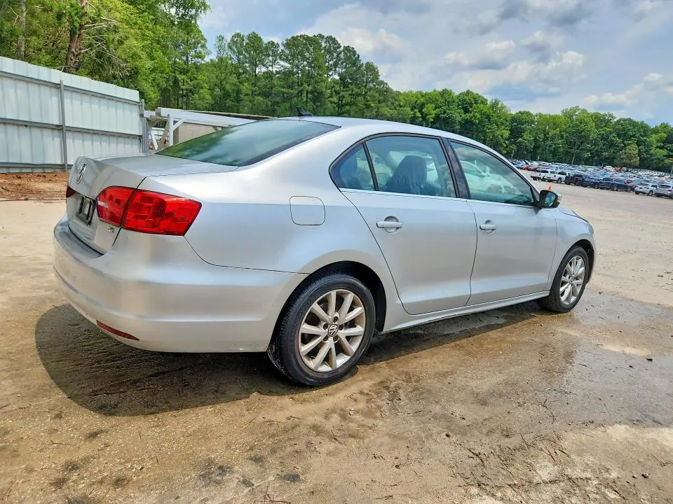 2014 VOLKSWAGEN JETTA SE  