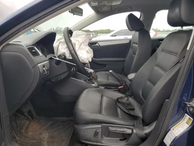 2013 VOLKSWAGEN JETTA SE  
