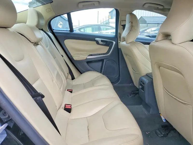 2017 VOLVO S60   