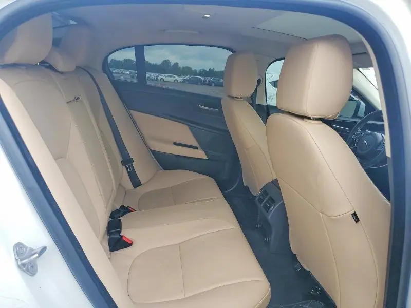 2018 JAGUAR XE PREMIUM  