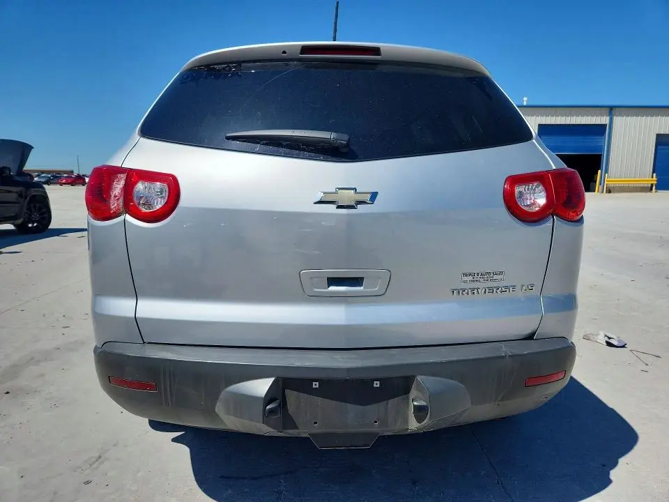 2012 CHEVROLET TRAVERSE LS  