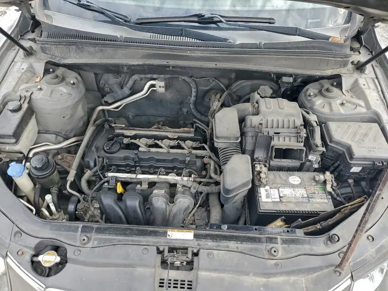 2012 HYUNDAI SANTA FE GLS  