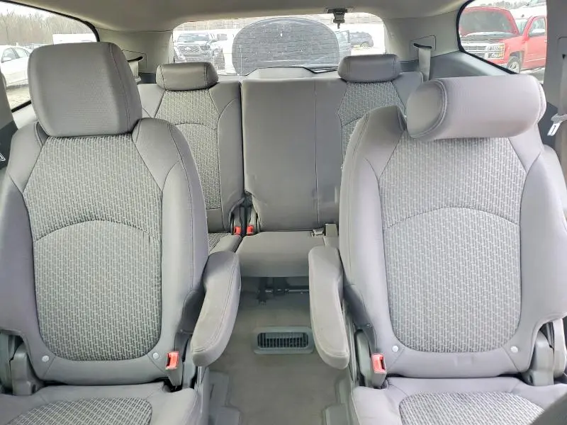 2011 CHEVROLET TRAVERSE LT  