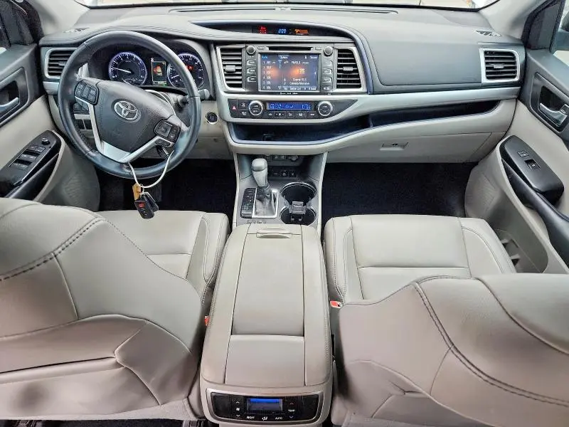 2018 TOYOTA HIGHLANDER XLE  