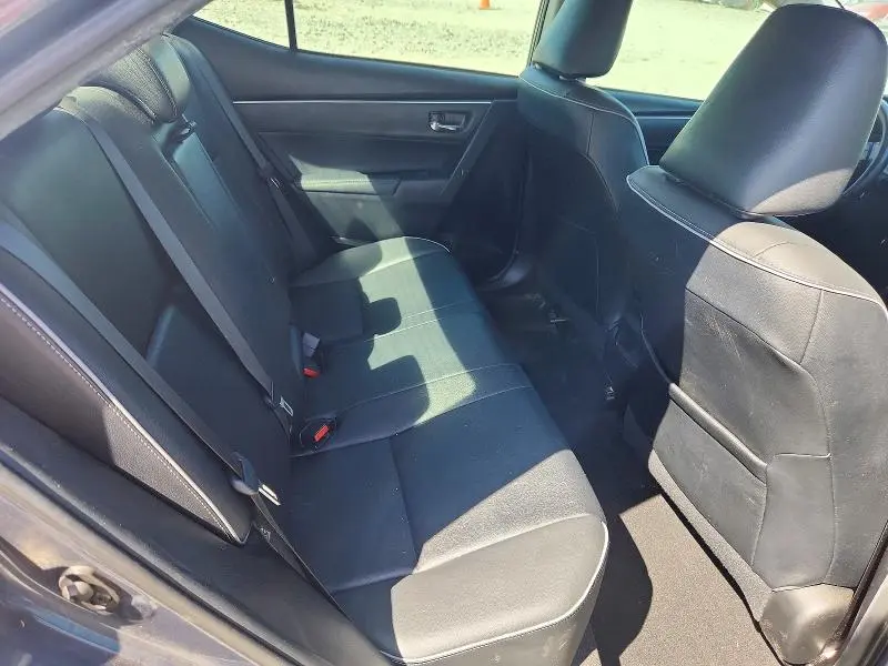 2018 TOYOTA COROLLA XLE  