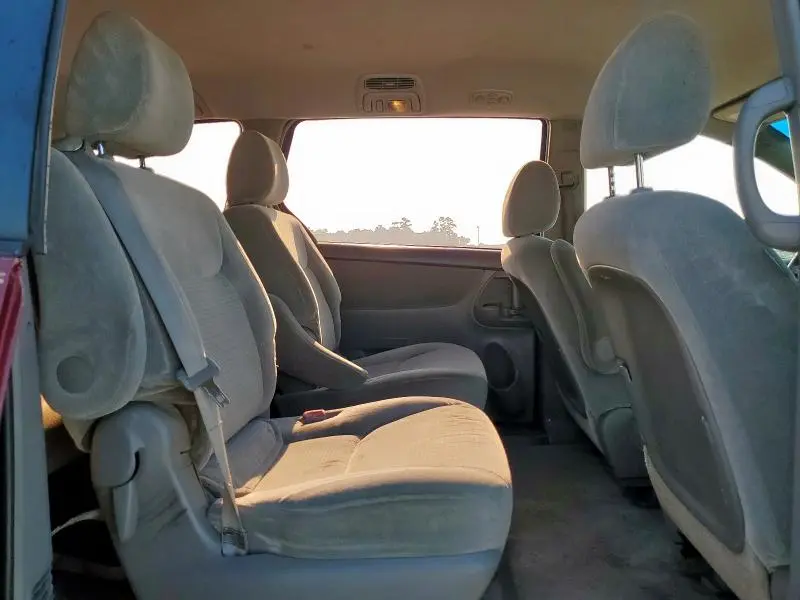 2010 TOYOTA SIENNA CE  