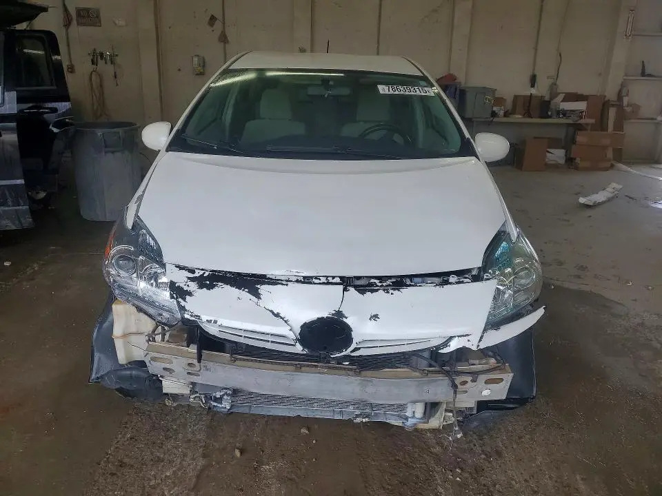 2010 TOYOTA PRIUS III  