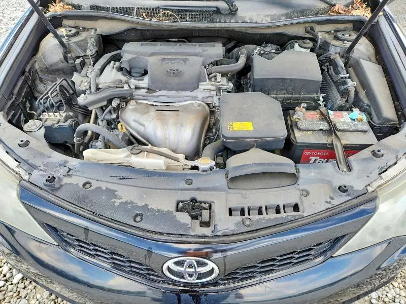 2014 TOYOTA CAMRY SE  