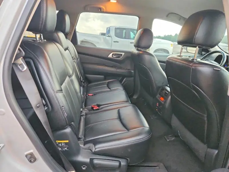 2018 NISSAN PATHFINDER SL  