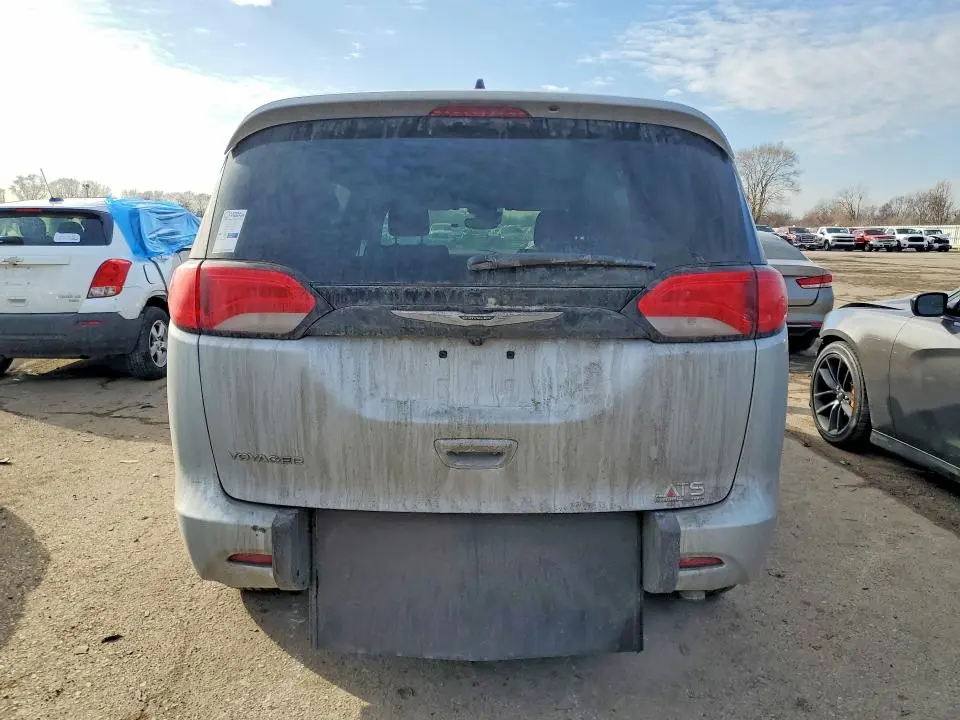 2023 CHRYSLER VOYAGER LX  