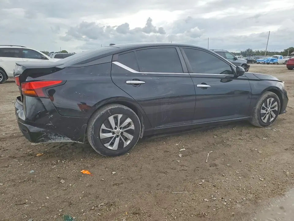 2020 NISSAN ALTIMA S  