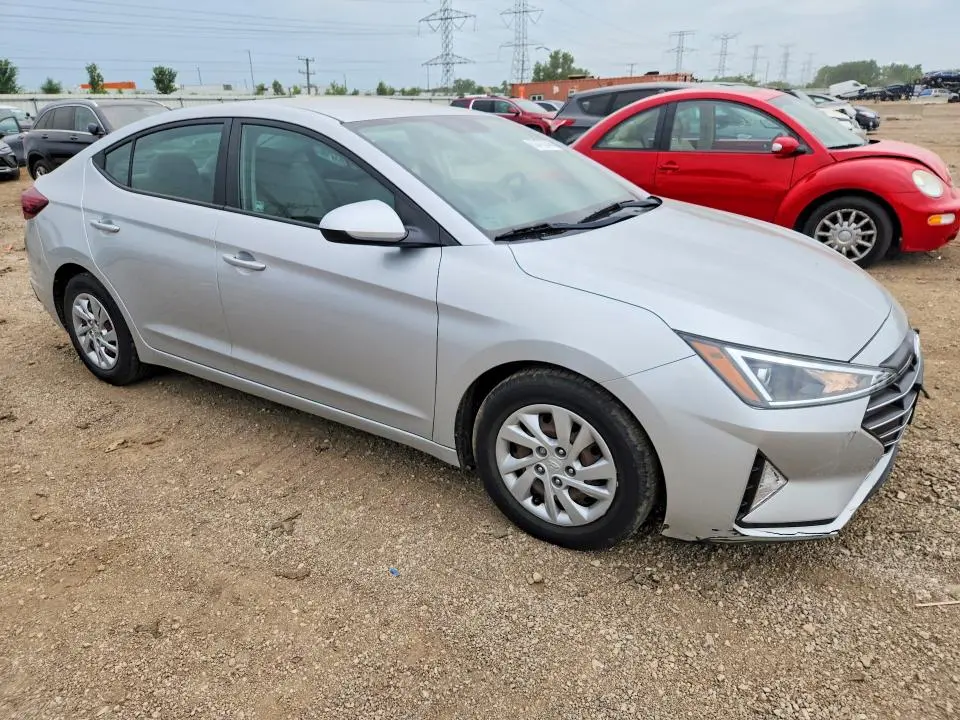 2019 HYUNDAI ELANTRA SE  