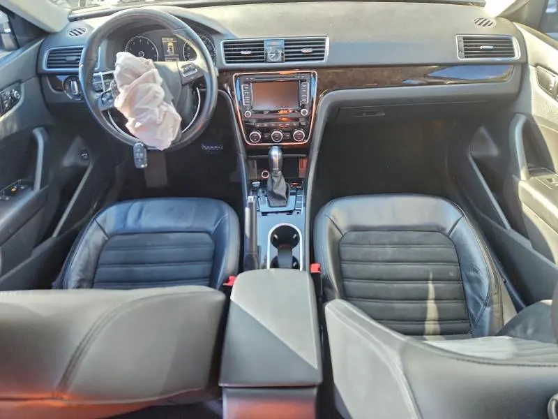 2015 VOLKSWAGEN PASSAT SEL  