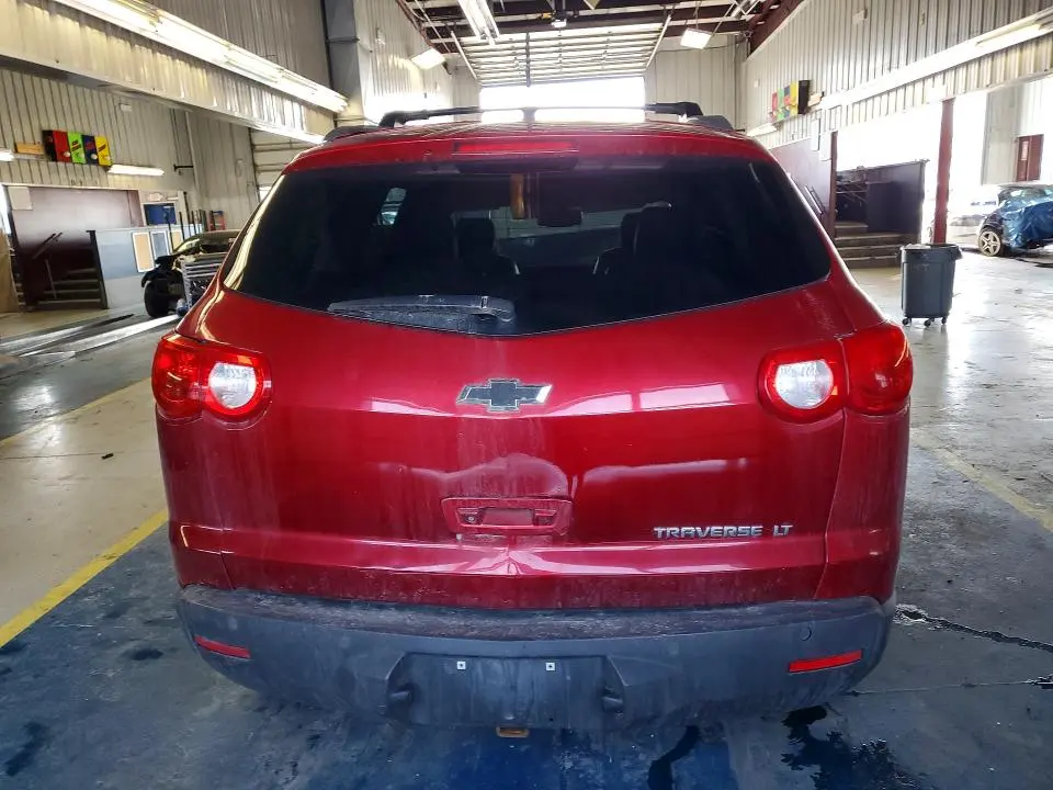 2012 CHEVROLET TRAVERSE LT  