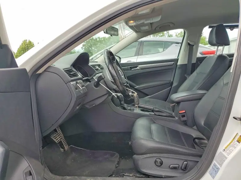 2018 VOLKSWAGEN PASSAT S  