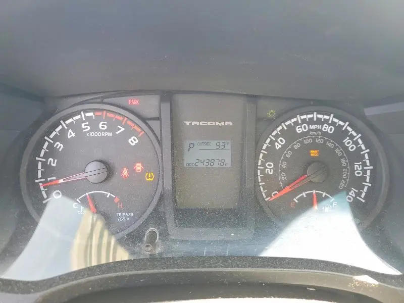 2016 TOYOTA TACOMA SR  