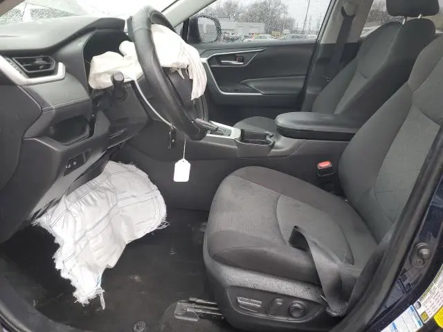 2021 TOYOTA RAV4 XLE  