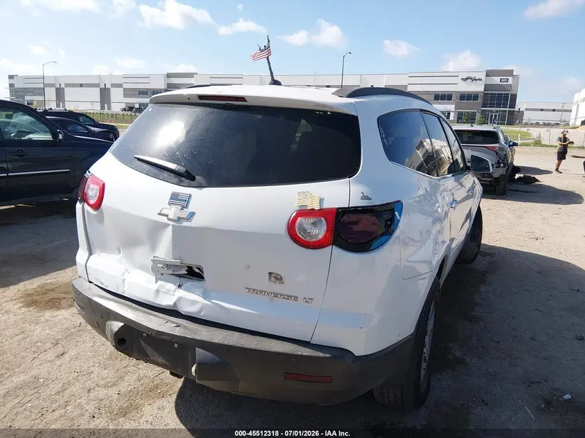 2010 CHEVROLET TRAVERSE LT