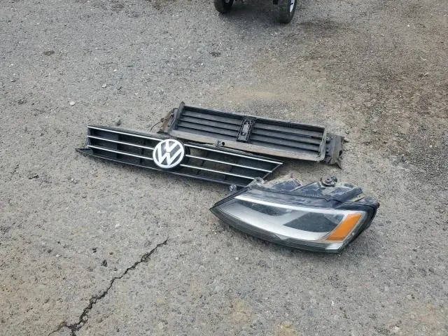 2016 VOLKSWAGEN JETTA SPORT  