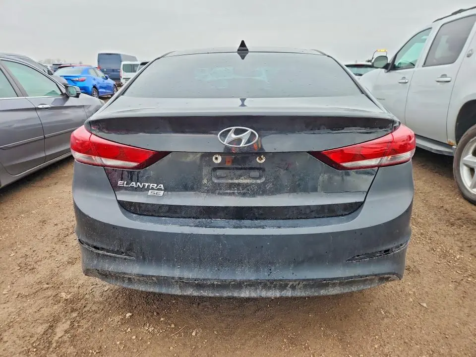 2017 HYUNDAI ELANTRA SE  