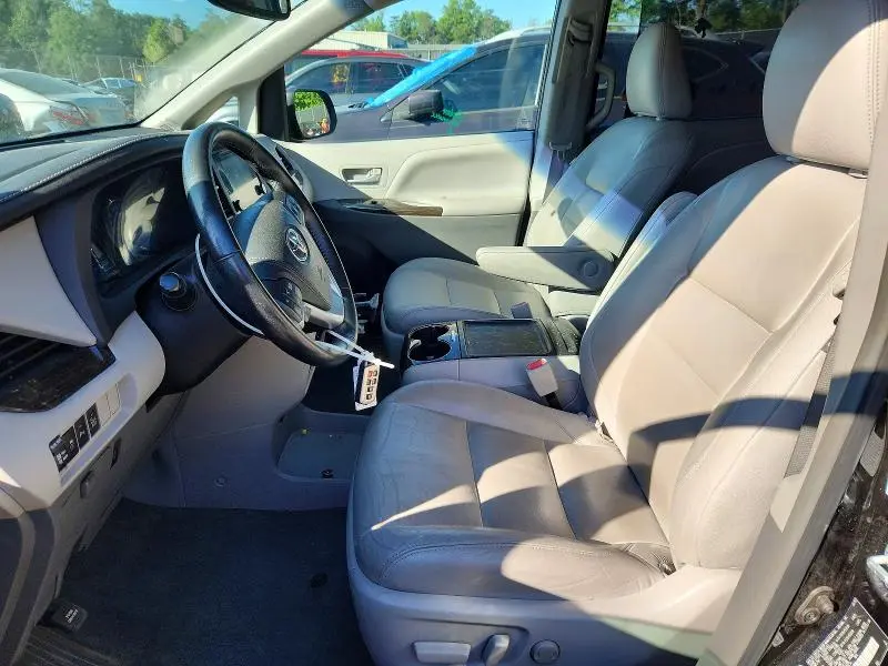 2015 TOYOTA SIENNA XLE PREMIUM 7-PASSENGER  
