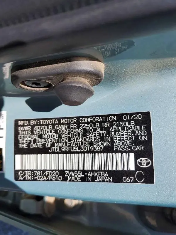 2020 TOYOTA PRIUS LE AWD-E  