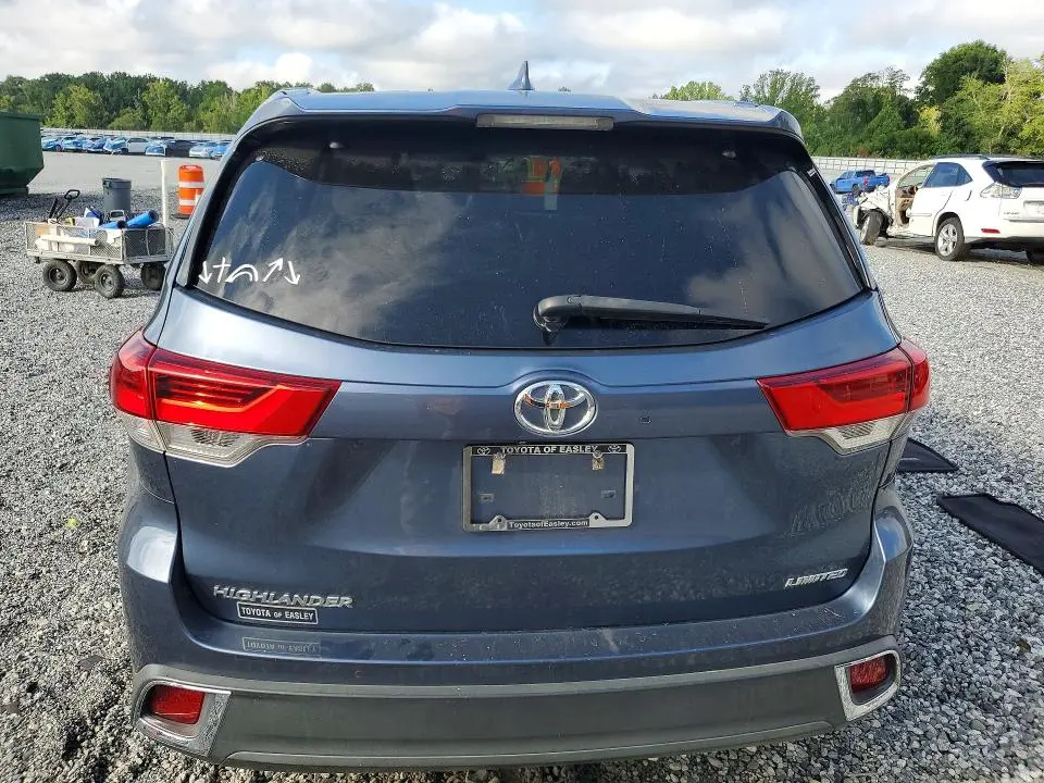 2017 TOYOTA HIGHLANDER LIMITED  