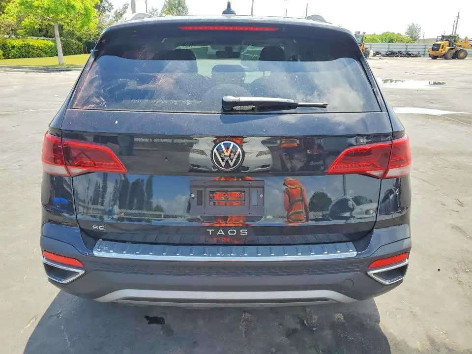 2024 VOLKSWAGEN TAOS SE  