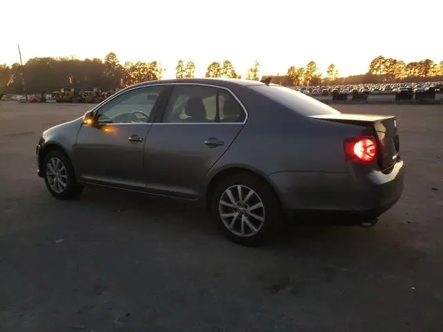 2010 VOLKSWAGEN JETTA SE  