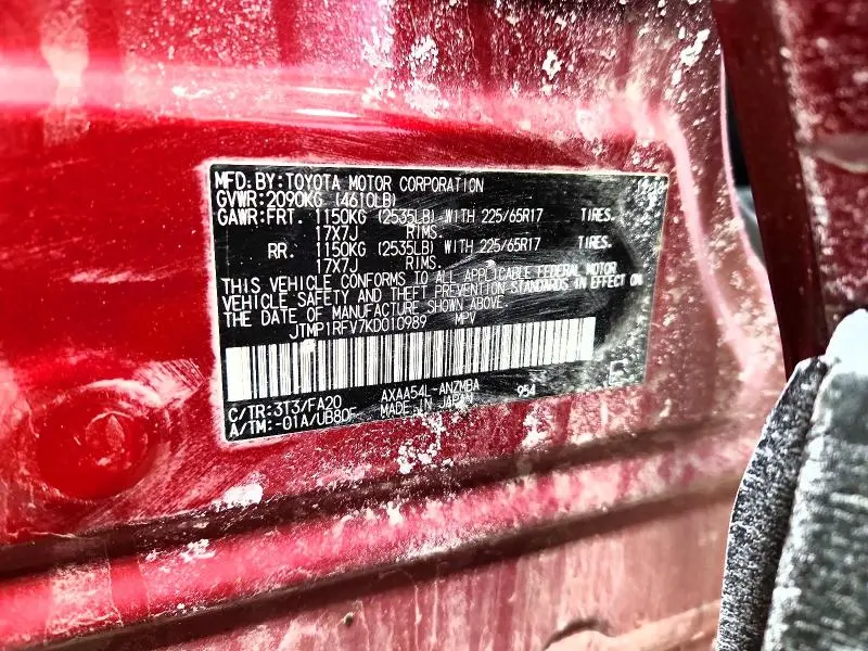 2019 TOYOTA RAV4 XLE  