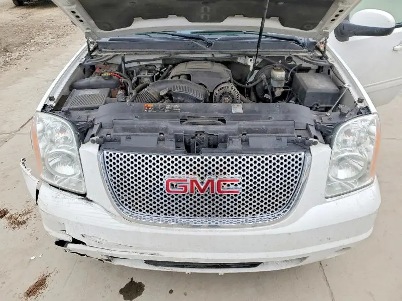 2013 GMC YUKON XL K1500 SLT  