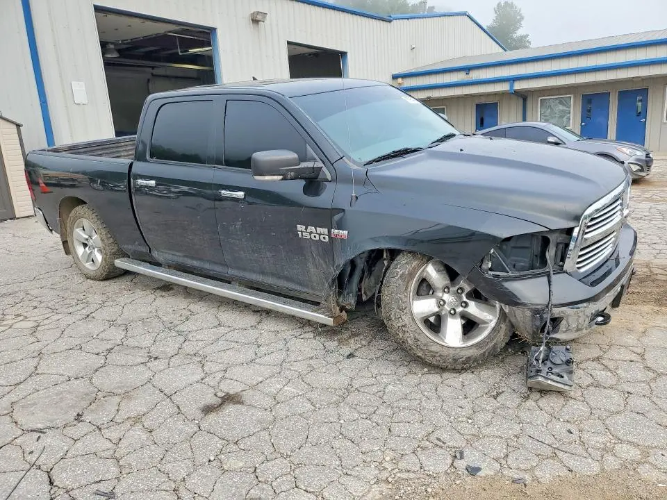 2017 RAM 1500 SLT  
