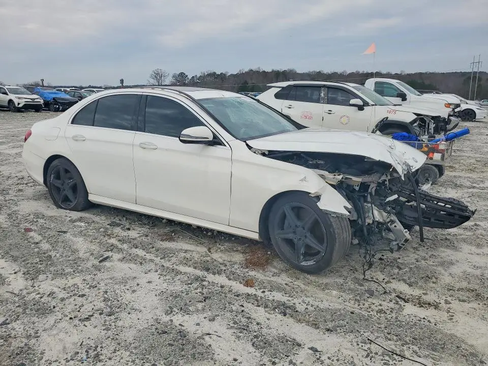 2017 MERCEDES-BENZ E 300  