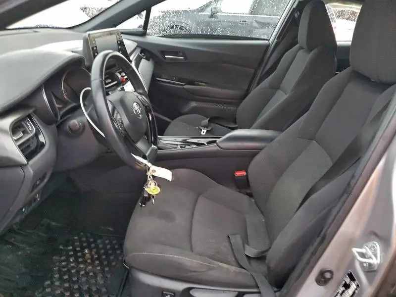 2019 TOYOTA C-HR XLE  