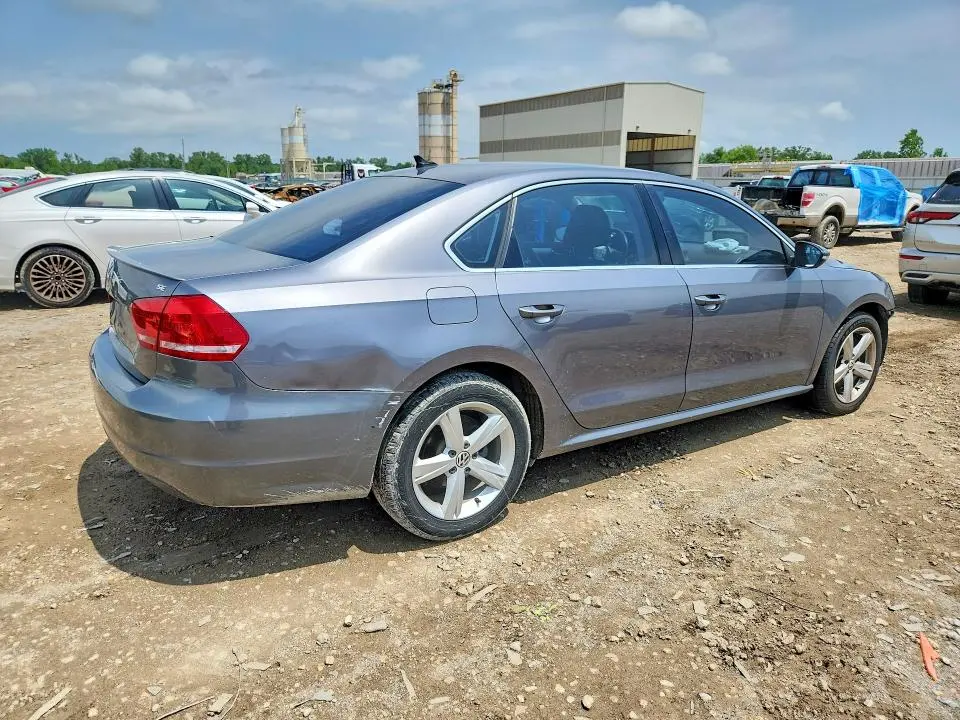 2012 VOLKSWAGEN PASSAT SE  