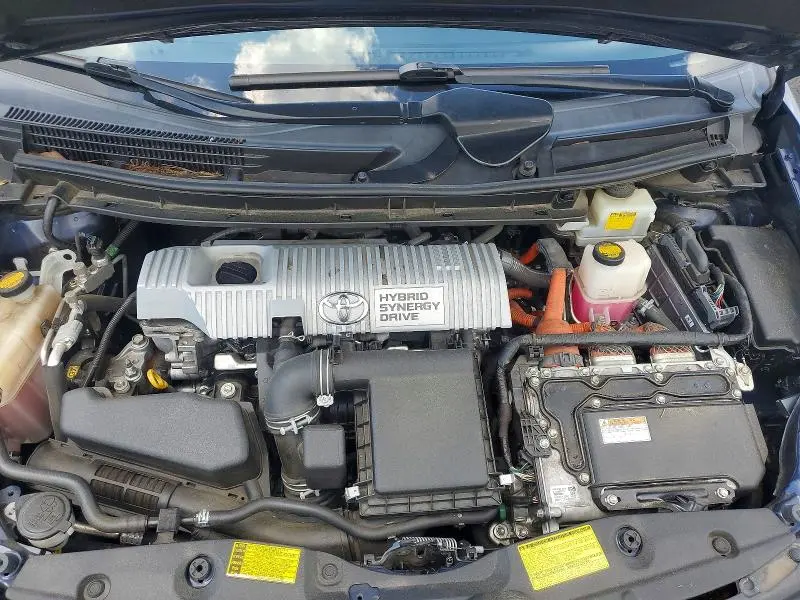 2013 TOYOTA PRIUS THREE  