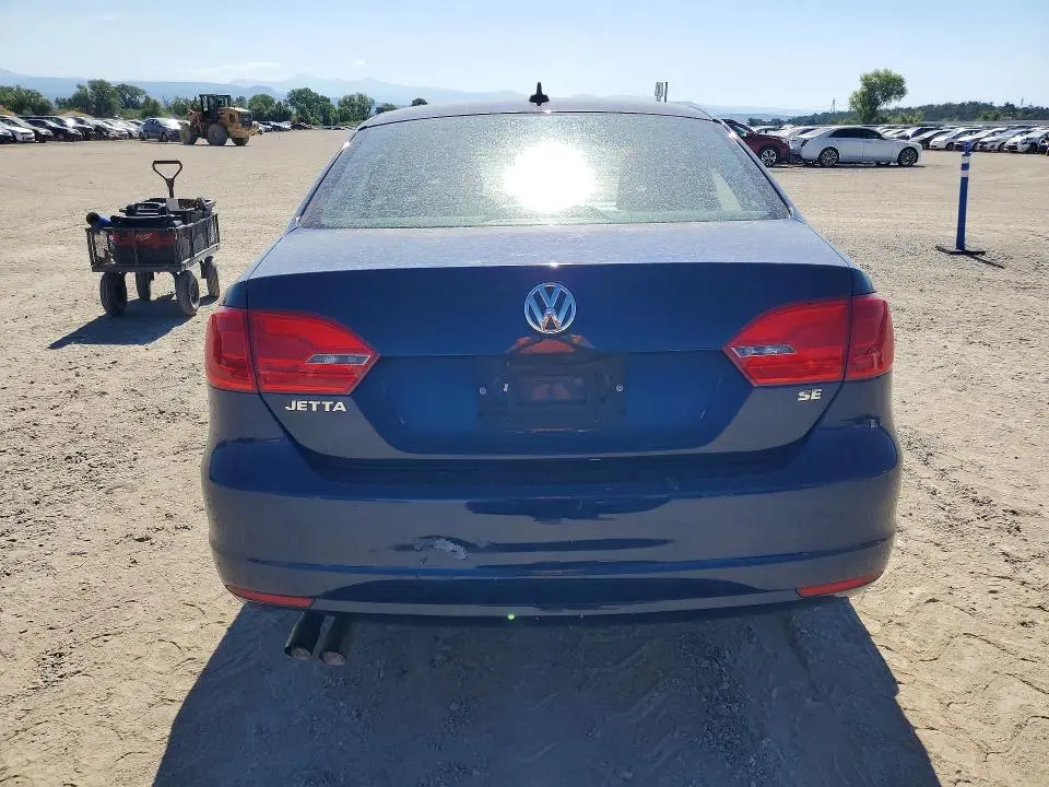 2014 VOLKSWAGEN JETTA SE  