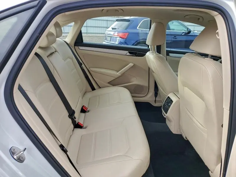 2019 VOLKSWAGEN PASSAT WOLFSBURG  