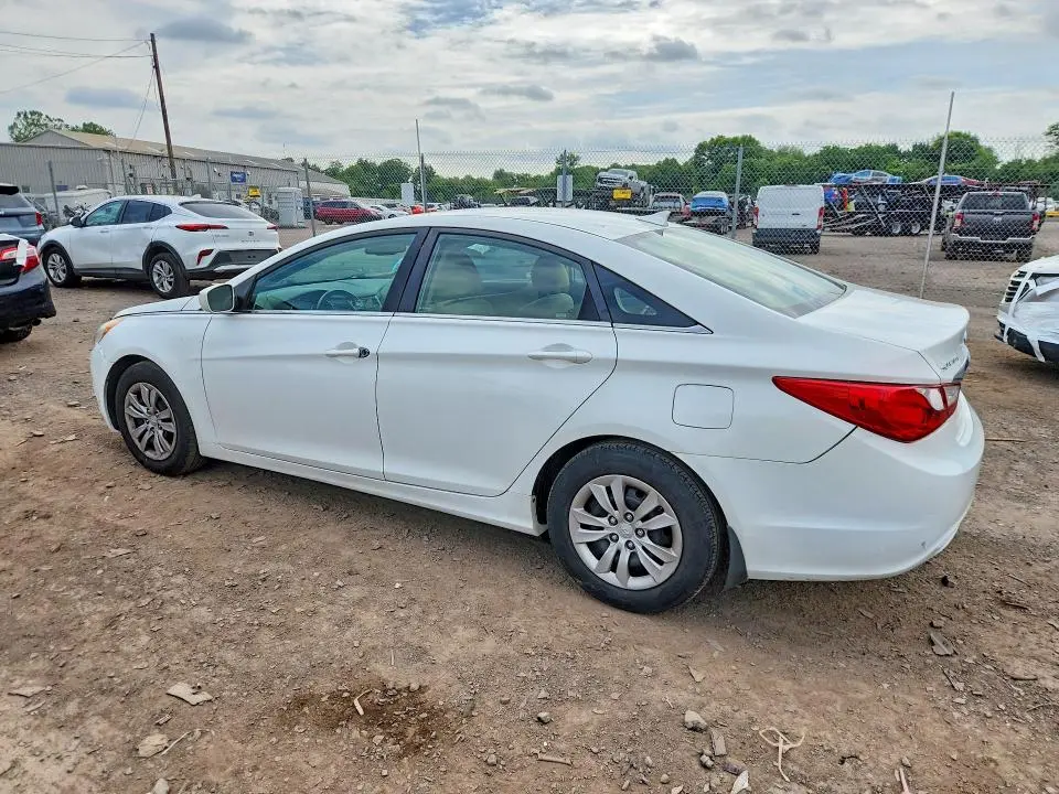 2013 HYUNDAI SONATA GLS  