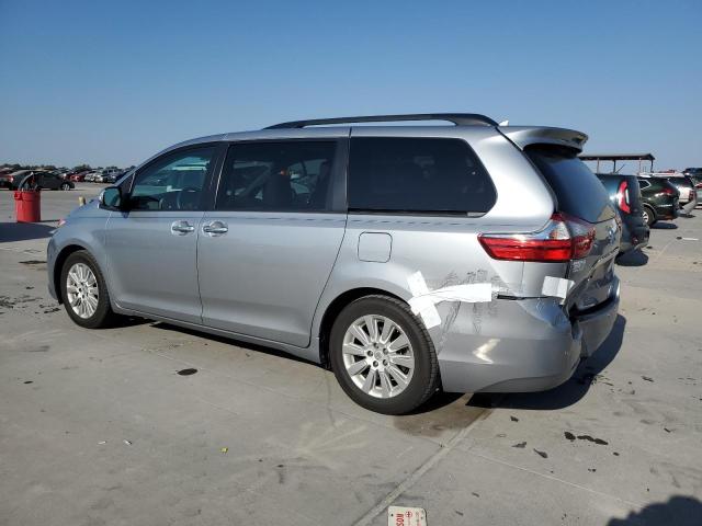 2016 TOYOTA SIENNA XLE