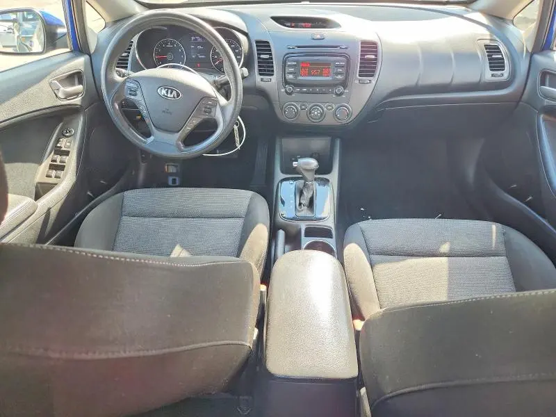 2017 KIA FORTE LX  