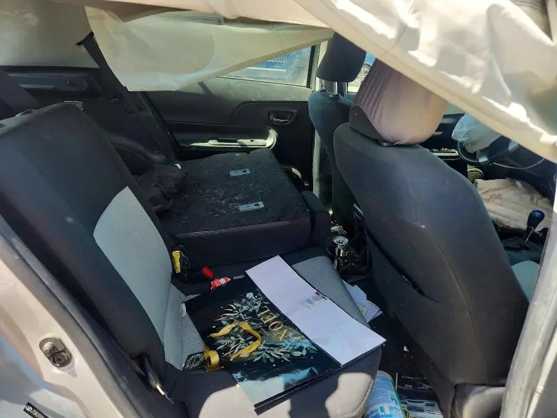 2016 TOYOTA PRIUS C TWO  