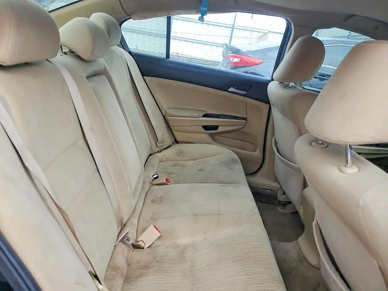 2011 HONDA ACCORD LX  