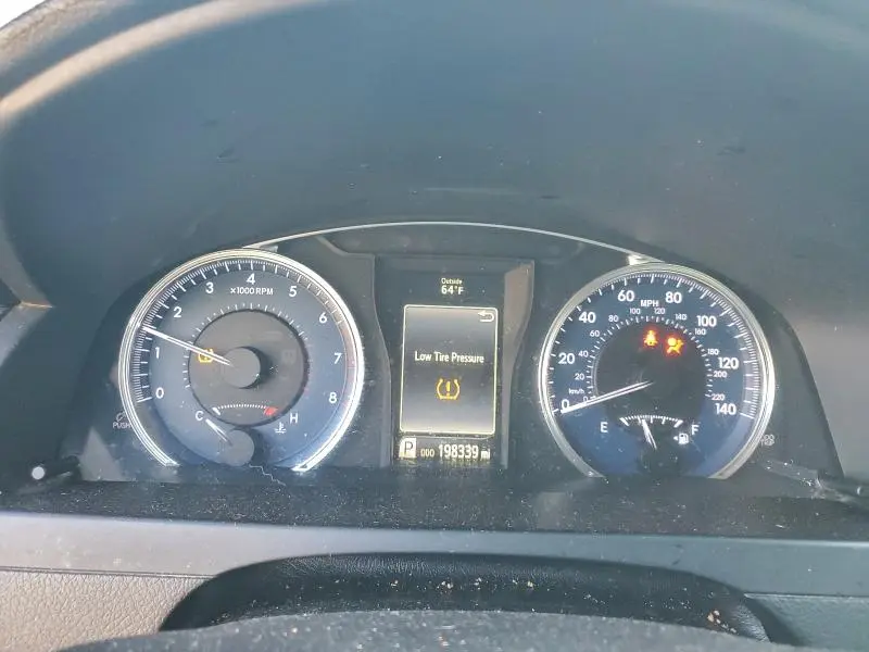 2016 TOYOTA CAMRY LE  