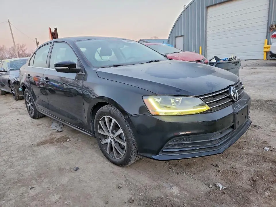 2017 VOLKSWAGEN JETTA SE  