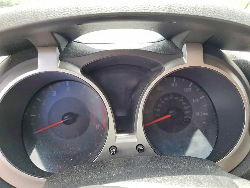 2014 NISSAN JUKE SV  