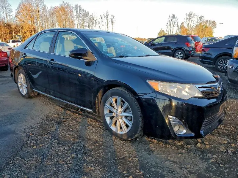 2014 TOYOTA CAMRY SE  
