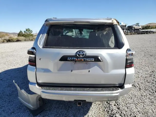 2023 TOYOTA 4RUNNER SE  